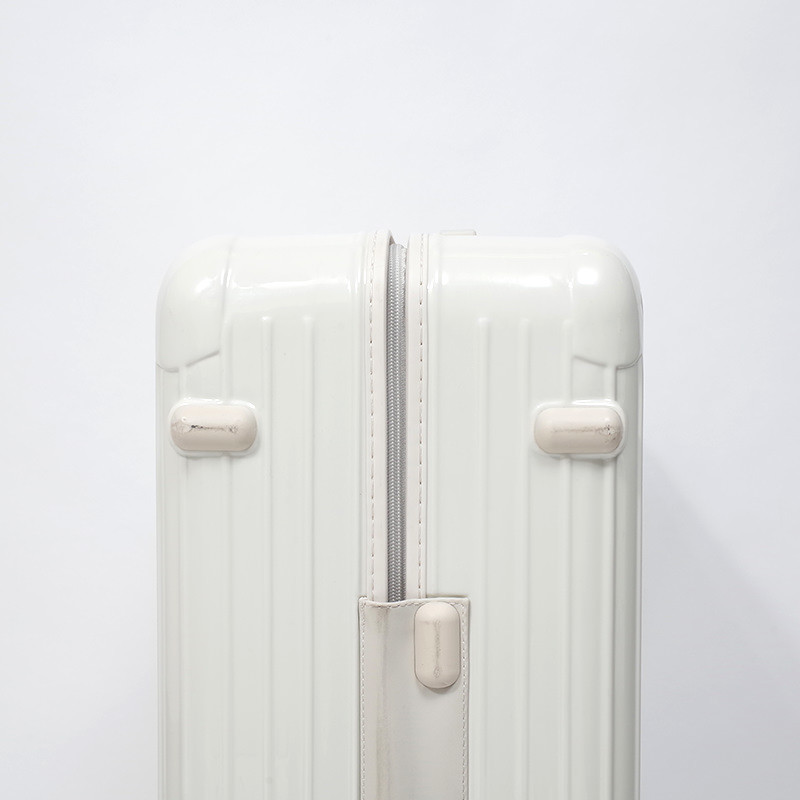 リモワ ユナイテッドアローズ限定 サルサ 810.90 中古商品 86リットル 4輪 | リモワ(RIMOWA)専門通販サイト スーツケースマニア