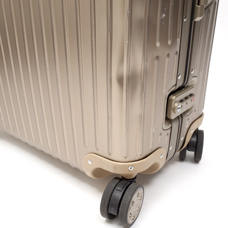 リモワ トパーズ チタニウム 中古商品 924.70.03.4 82リットル 4輪 | リモワ(RIMOWA)専門通販サイト スーツケースマニア